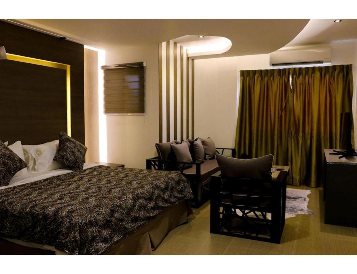 Safari Hotel And Villas Powered By Cocotel Bulala Exterior photo